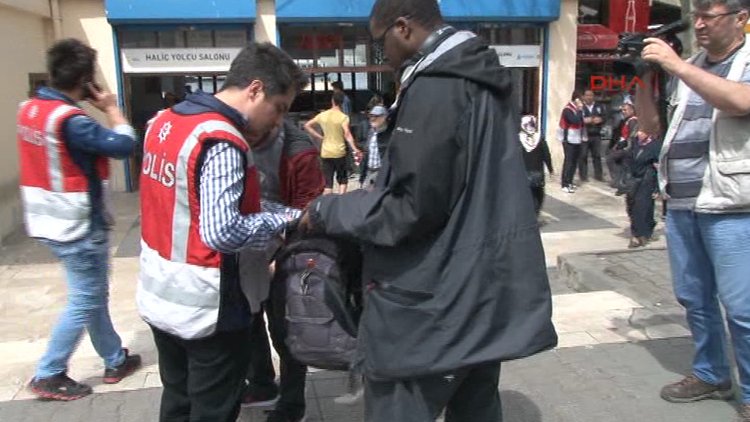 Üsküdar'da polisten ''Şok'' denetim