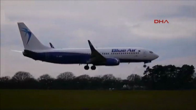 Tekerlekleri kilitlenen yolcu uçağı yürekleri ağza getirdi