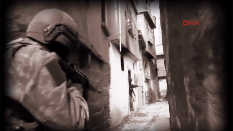 Diyarbakır'da şehitler anısına Sur klibi