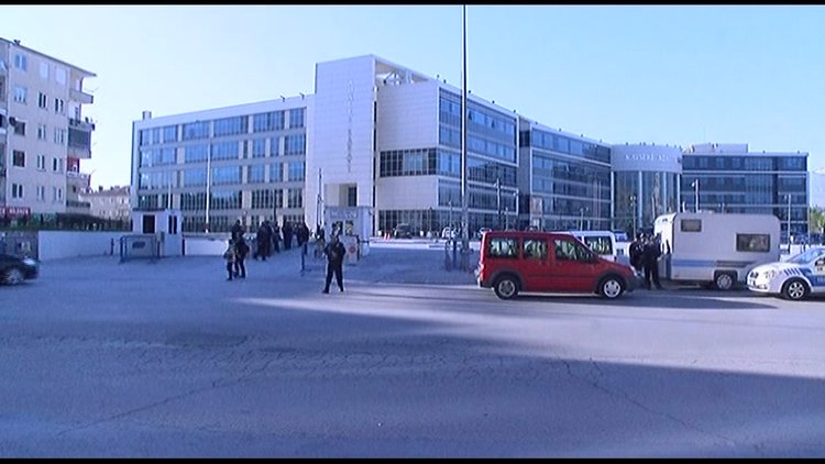 Kayseri adliyesi önünde geniş güvenlik önlemleri alındı