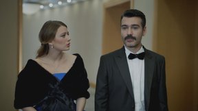 "Yaşamak, sevilmeyi hak eden birine yaşamını harcamaktır"