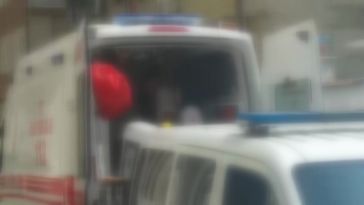 İşine son verilen bakıcı, çırıl çıplak soyundu