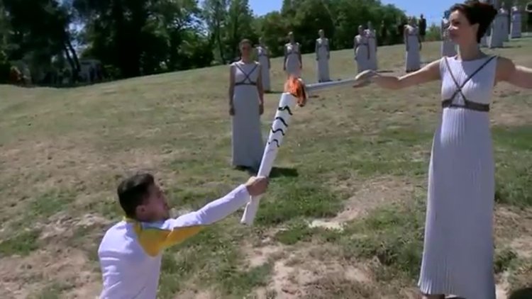 Olimpiyat meşalesi yakıldı!