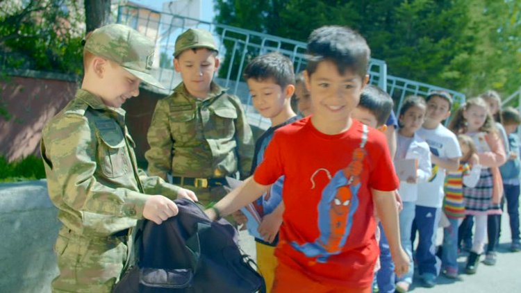 Jandarma'dan 23 Nisan'a özel klip