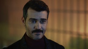 Fırat tekrar Nazlı’nın karşısına çıkıyor!