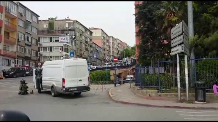 Samatya Eğitim ve Araştırma Hastanesi önünde şüpheli paket alarmı