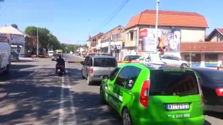 Tren beklerken bakın ne geldi?