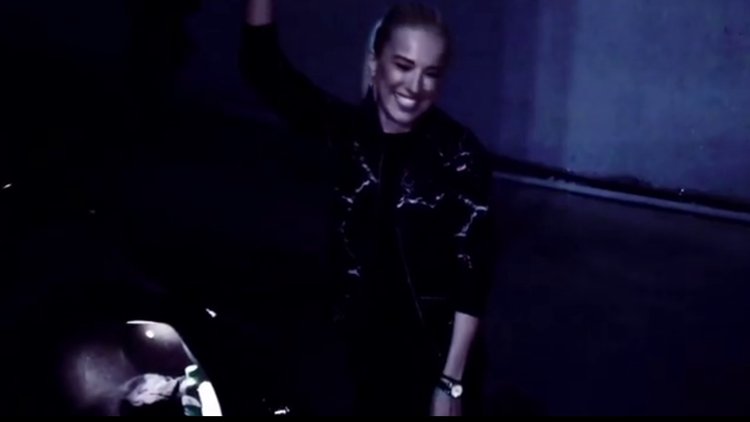 Burcu Esmersoy'dan "Bana teyze dediler"