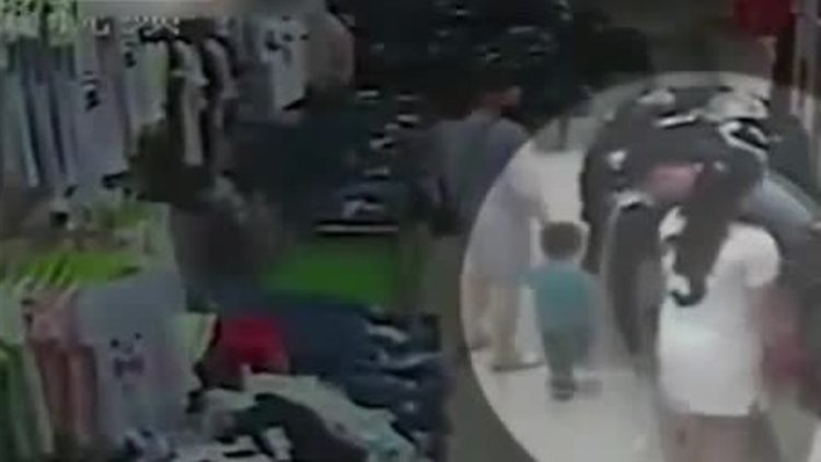 AVM&#039;DE TEKME VAHŞETİ