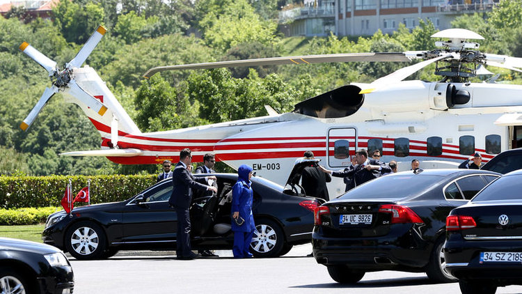 Erdoğan kızının nikahına helikopterle geldi