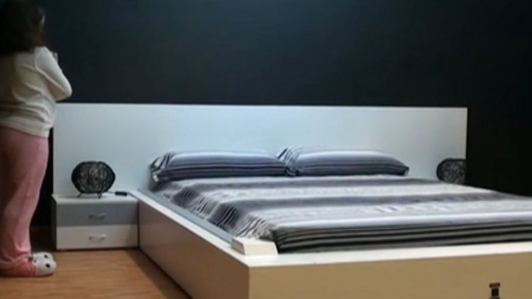 Kendi kendini toplayan yatak!