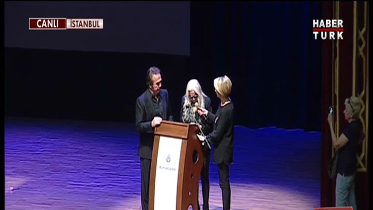 Oya Aydoğan için ilk tören