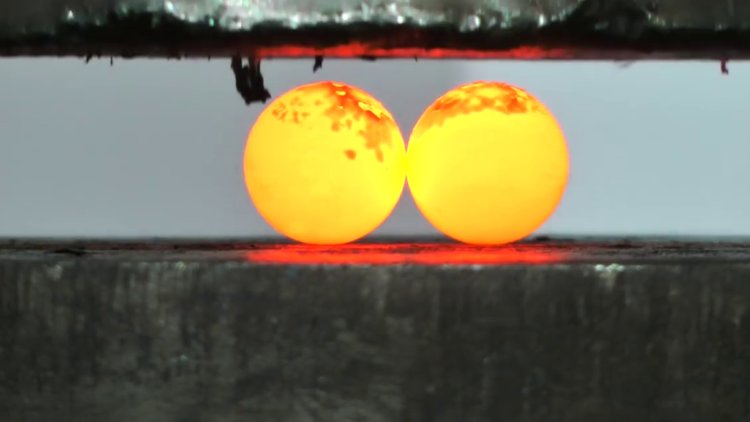 Nikel toplar pres makinesinin altında kalırsa....