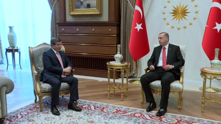 Davutoğlu Cumhurbaşkanı Erdoğan'ı ziyaret etti