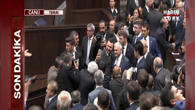 Binali Yıldırım AK Parti grubunda
