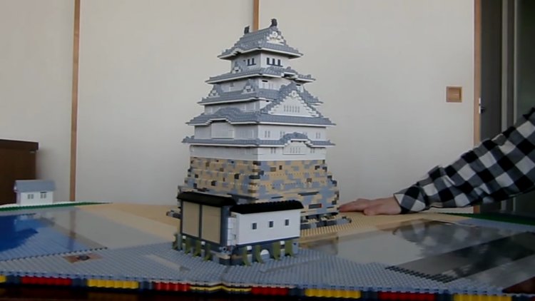 LEGO'dan yapılan Pop-up Kale: Himeji Kalesi
