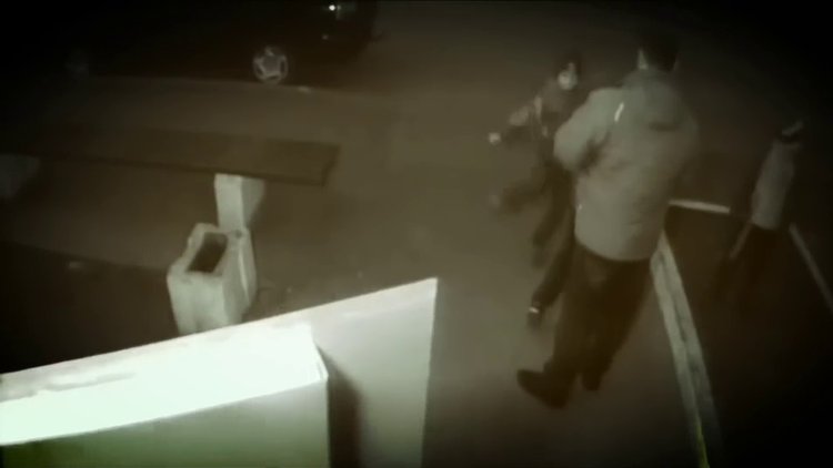 Oğluna böyle intikam aldırdı!