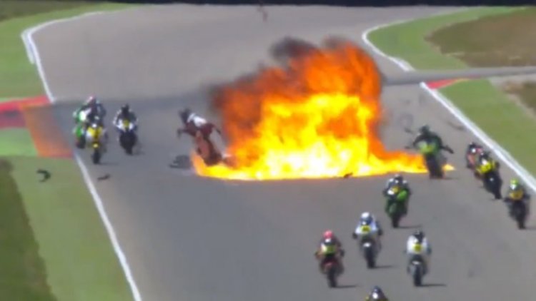 Moto2'de korkunç kaza!