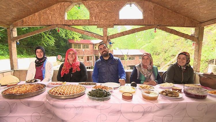 Mısır Ekmeği, Alabalık, Pazı Kavurması (TRABZON)