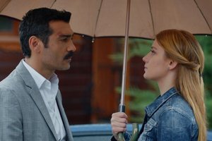 Nazlı ve Fırat  aşklarının arkasında duruyor!