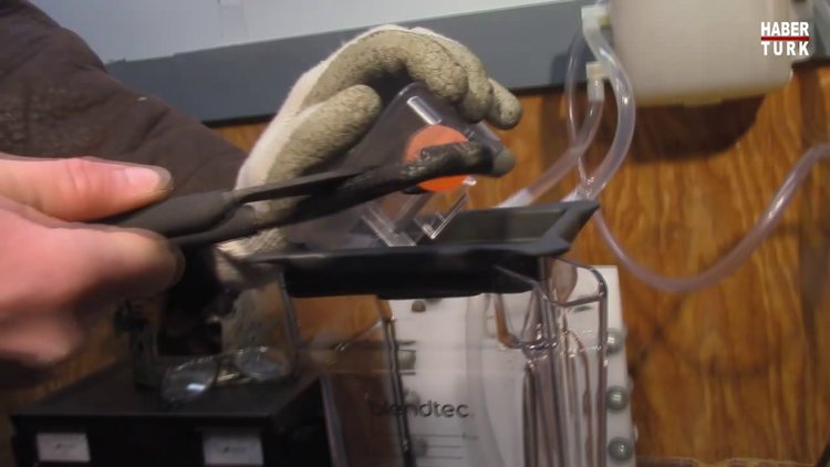 Nikel top blender'a atılırsa