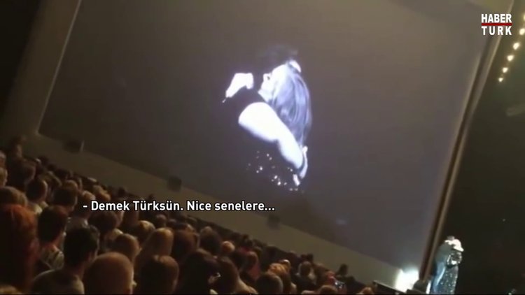 Adele'den Türk hayranına doğum günü sürprizi!