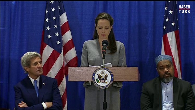 John Kerry ve Angelina Jolie iftar programına katıldı
