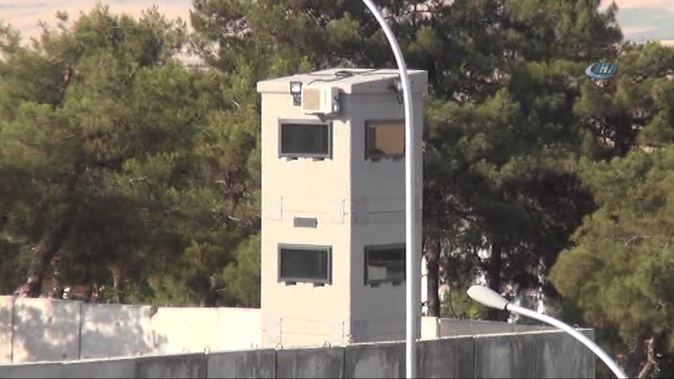 Diyarbakır'a iki katlı zırhlı kuleler kuruldu