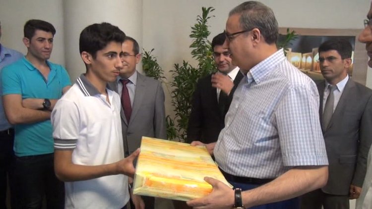 Başarılı öğrenciler ödüllendirildi