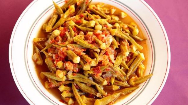 Zeytinyağlı Bamya Videosu Zeytinyağlı Bamya Videosu