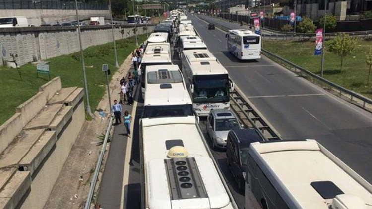 Esenler Otogarı'nda bayram yoğunluğu devam ediyor
