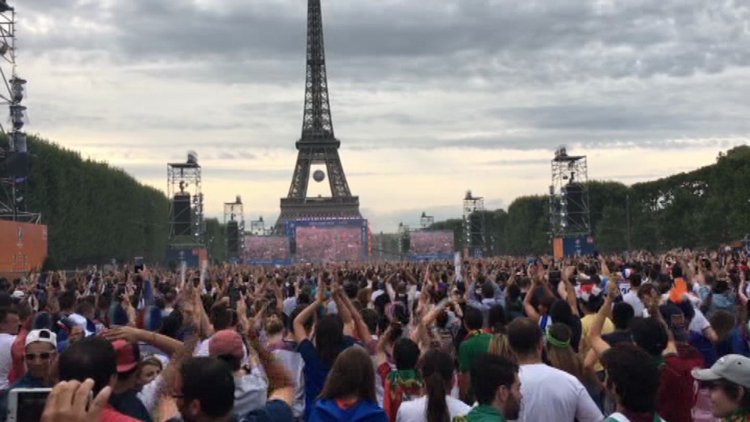 Portekizli taraftarlar Avrupa Şampiyonluğu'nu kutladı