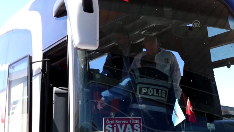 Otobüste hostese silahlı saldırı