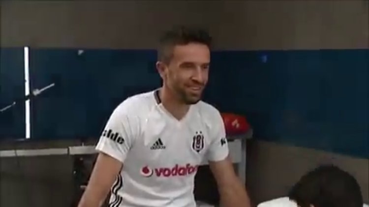 Beşiktaş'tan Fenerbahçe'ye Gökhan Gönül'lü gönderme