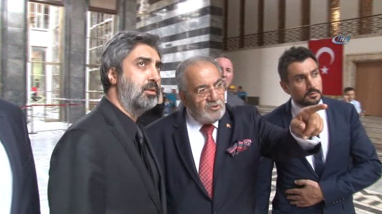 Kurtlar Vadisi'nden meclise destek ziyareti