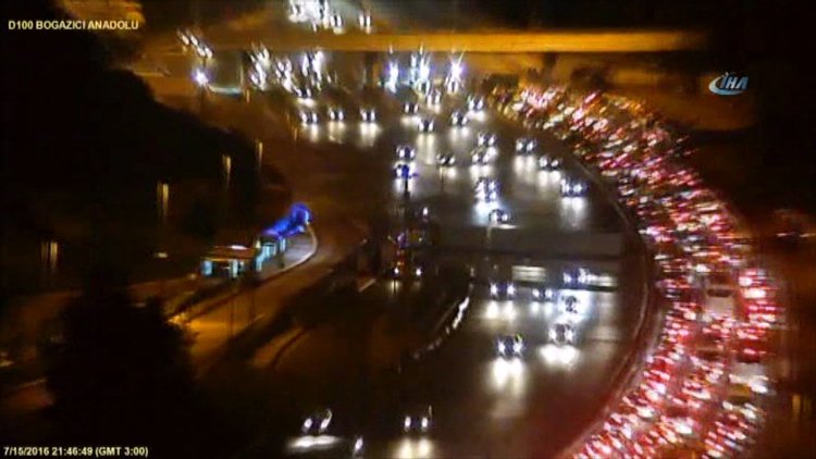 İstanbul Emniyet Müdürü Çalışkan: Tepemizde dolaşan uçaklara sesleniyorum!