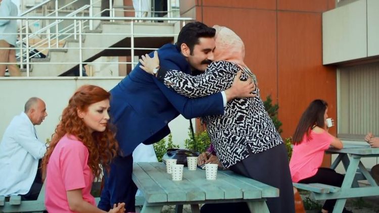 Kerem, Emine Teyze'nin sınavını geçti