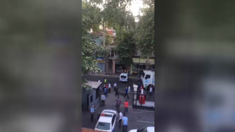 Polis müdürü, polis memurlarına, "Kaçmayın, kaçmak yok" çağrısı