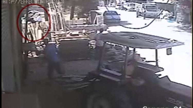Çarptığı çocukları bagajda taşıdı!