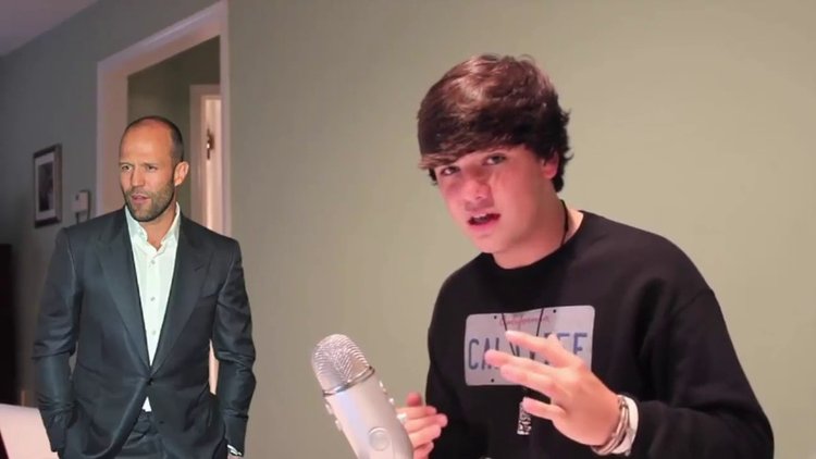 Ünlü karakterlerin seslerini birebir taklit eden genç