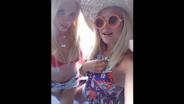 Esra Ceyda kardeşlerden bayram paylaşımı