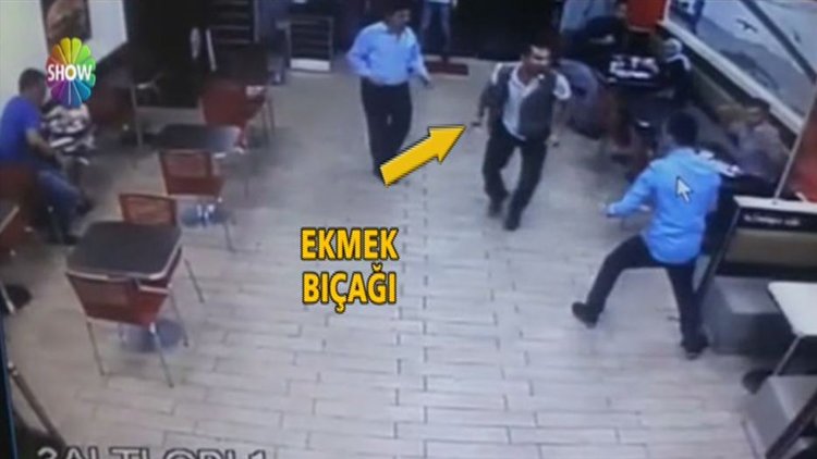 Hamburger alacaktı, bıçaklandı!