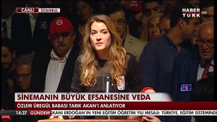 Tarık Akan'ın kızından son veda