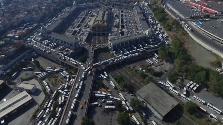 Büyük İstanbul Otogarı'ndaki dönüş trafiği havadan görüntülendi
