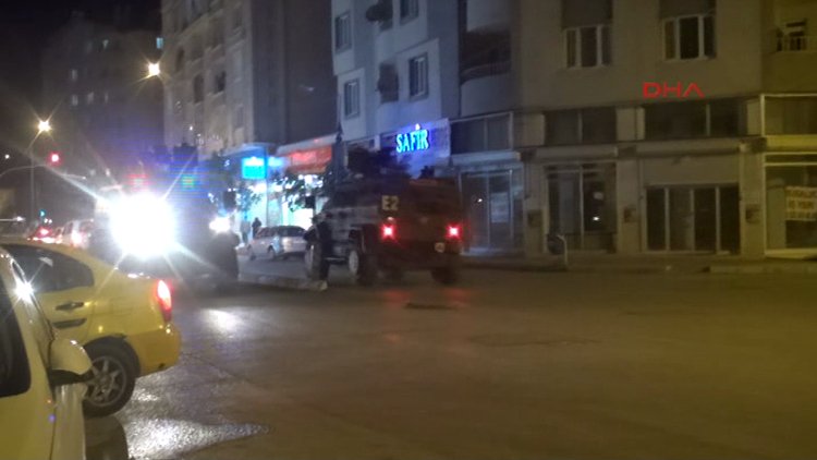 Van'da polis karakoluna saldırı
