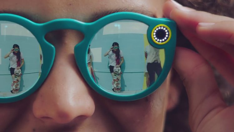 Snapchat'ten kameralı güneş gözlüğü