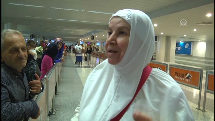 Dayısıyla 63 yıl sonra hacda tanıştı