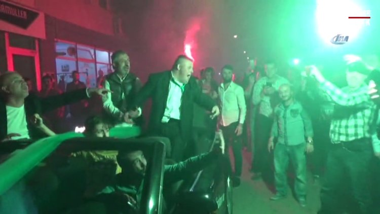 Down sendromlu Bursaspor amigosuna kutlama