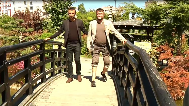 Şırnak'ta kopan iki bacağına aldırmadan 'önce silah arkadaşım' dedi