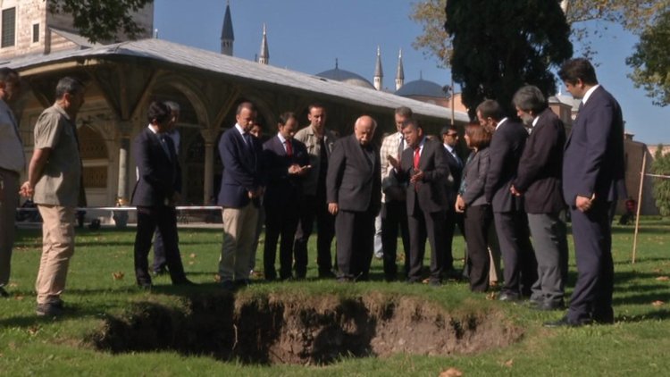 Bakan Avcı, Topkapı Sarayı restorasyon çalışmalarını inceledi